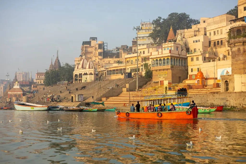 unsplash_wloNuC7qKf8_varanasi.webp.jpg.jpg.jpg.jpg.jpg